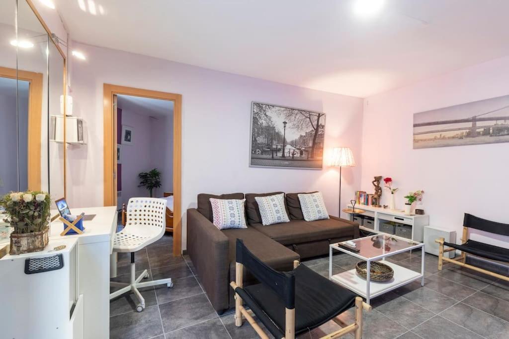Subway Station Apartment Near Camp Nou L'Hospitalet de Llobregat Kültér fotó